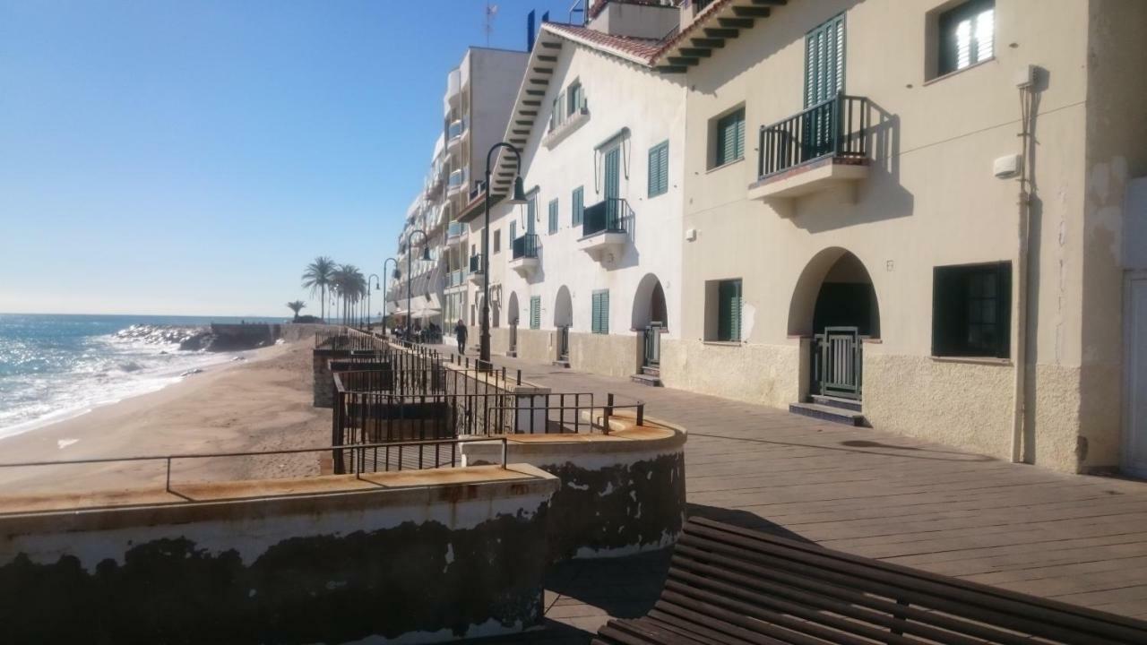 La Marina, Casa En Playa San Pol De Mar, Barcelona Villa Sant Pol De Mar Exterior photo