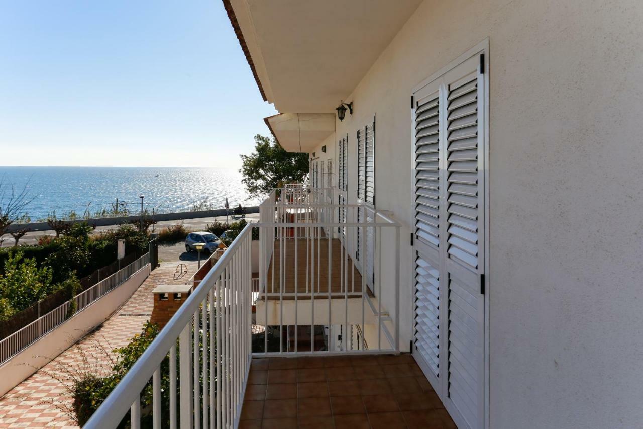 La Marina, Casa En Playa San Pol De Mar, Barcelona Villa Sant Pol De Mar Exterior photo